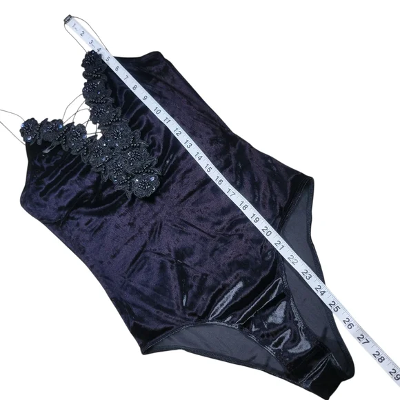 Topshop Lace Up Velvet Bodysuit Womens 4 Black Fairy Goth Floral Applique Dark - Picture 11 of 11